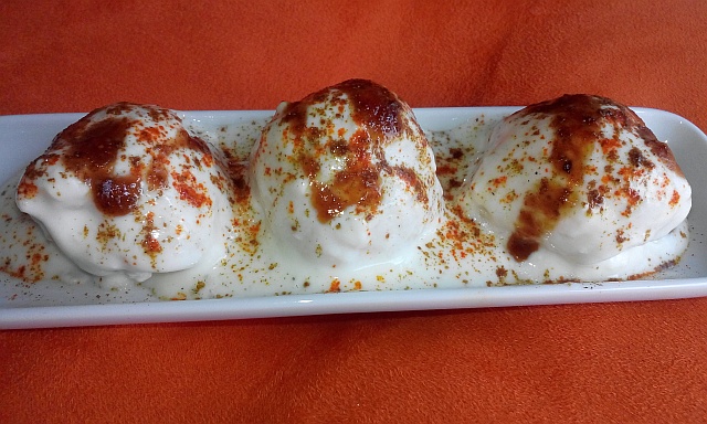 Dahi Bhalle ( Dahi Vada)