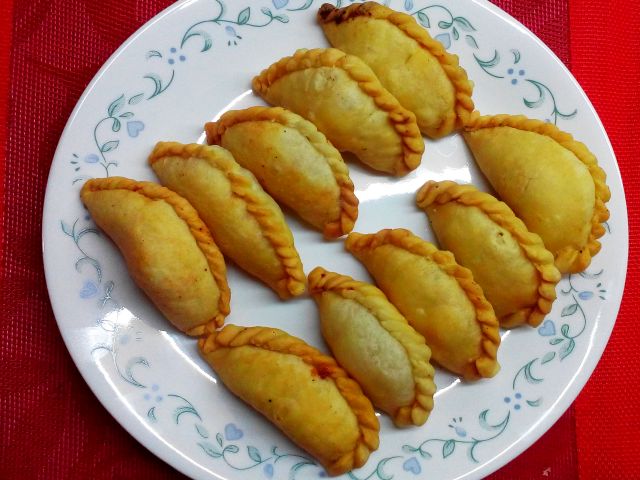 Gujiya, Karanji, Pedakiya, Gujarati Ghughra, Karjikayi, Karchika.