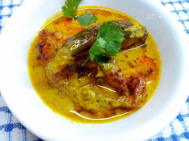 Baiguni Fish Curry step by step