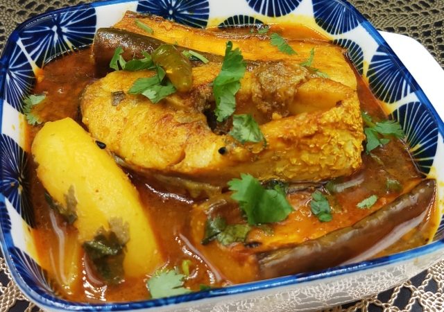 Bhetki Macher Patla Jhol | Sea Bass Thin Curry
