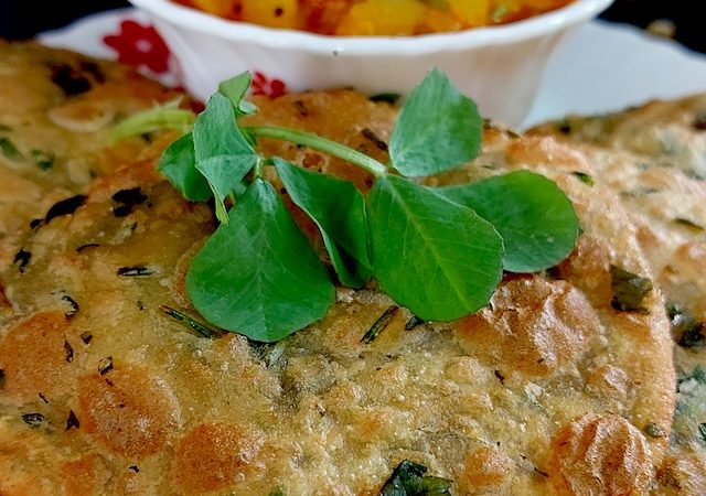 Fresh Methi Leaves Ki Puri with aloo ki sabji.